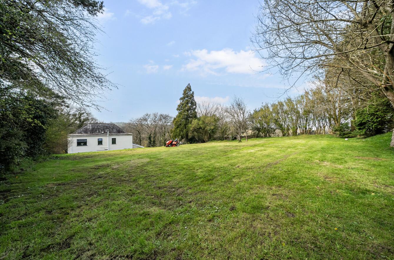 Brynaeron, Dunvant, Swansea, SA2 7UX